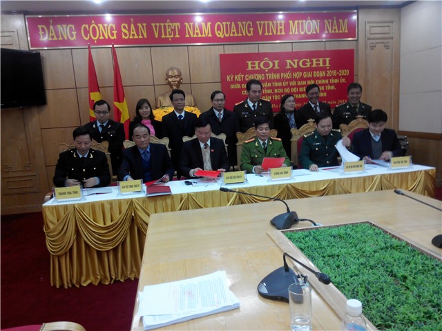 Hội nghị ký kết chương trình phối hợp giữa Ban Dân vận Thành ủy với UB MTTQ, Công an, Thanh tra, Phòng nội vụ, Văn phòng uu888 bet app - uu888.con thành phố
