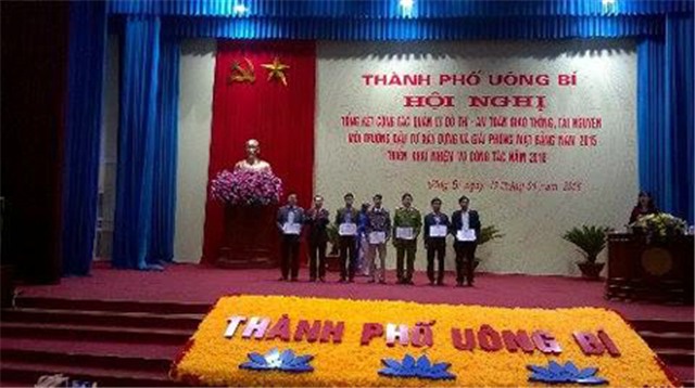Hội nghị tổng kết công tác Quản lý đô thị, An toàn giao thông, tài nguyên môi trường, đầu tư uu888 game và giải phóng mặt bằng năm 2015