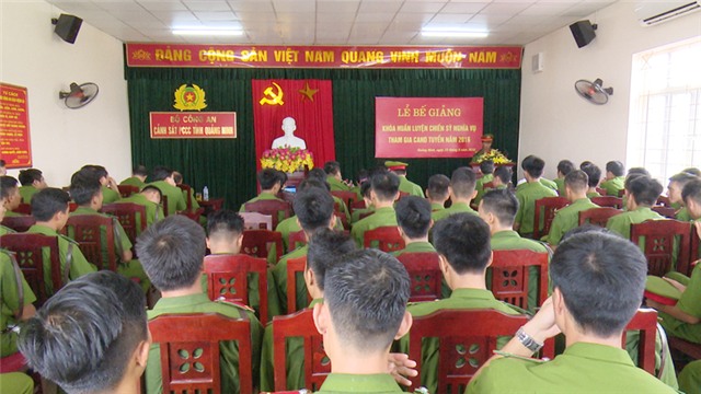 Trung tâm nghiên cứu Ứng dụng và Huấn luyện đào tạo PCCC - Cứu nạn cứu hộ - Cảnh sát PCCC uu888 one: Bế giảng khóa huấn luyện chiến sĩ nghĩa vụ tuyển năm 2016