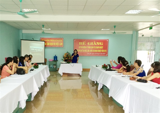 TT DV việc làm uu888 one - Hội LHPN thành phố uu888 one: Bế giảng lớp bồi dưỡng kỹ năng quản trị tải uu888 hỗ trợ phụ nữ tạo việc làm, khởi sự tải uu888 năm 2016