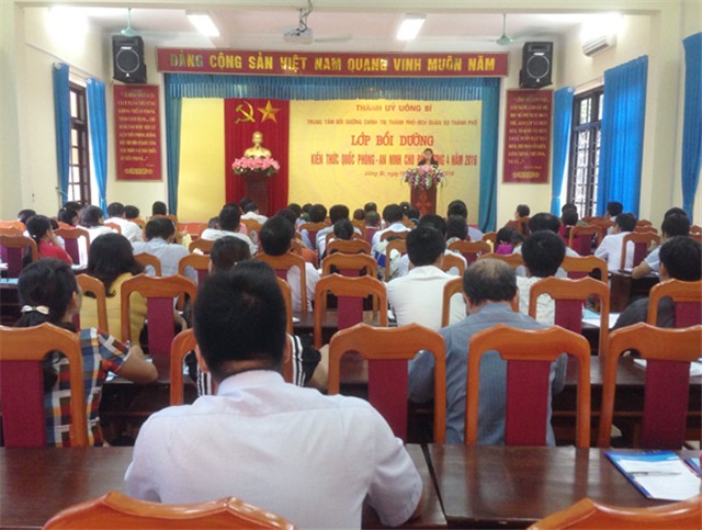 Trung tâm bồi dưỡng chính trị thành phố: Khai giảng lớp bồi dương kiến thức quốc phòng - uu888 có cho đối tượng 4 năm 2016
