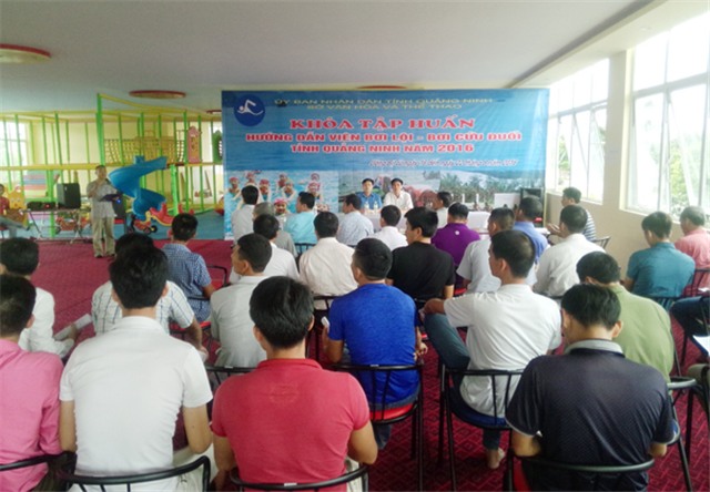 Khai mạc lớp tập huấn hướng dẫn viên bơi lội, bơi cứu đuối tỉnh uu888 one 2016