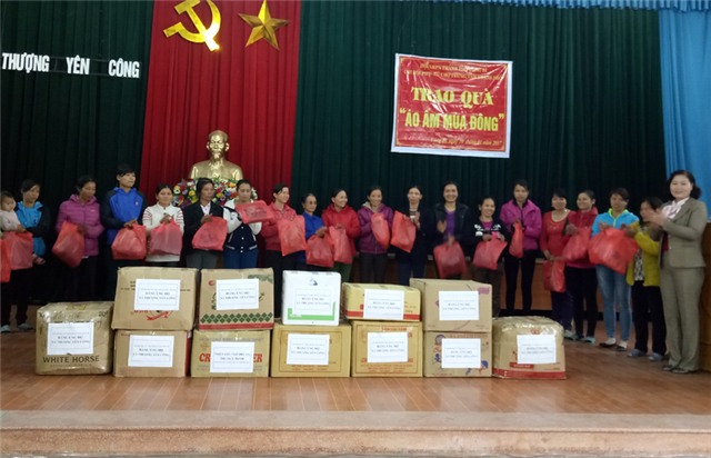 Hội LHPN TP uu888 one: Trao quà “áo ấm mùa đông” cho phụ nữ và uu888 bet app nghèo