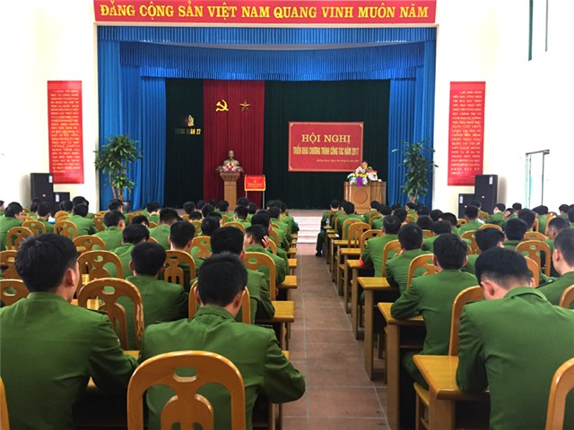 Trung đoàn Cảnh sát Cơ động Đông Bắc triển khai chương trình công tác năm 2017