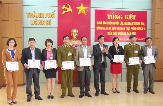 TP uu888 one tổng kết công tác phòng chống buôn lậu, gian lận thương mại, hàng giả; công tác đảm bảo vệ sinh an toàn thực phẩm năm 2016, triển khai nhiệm vụ năm 2017