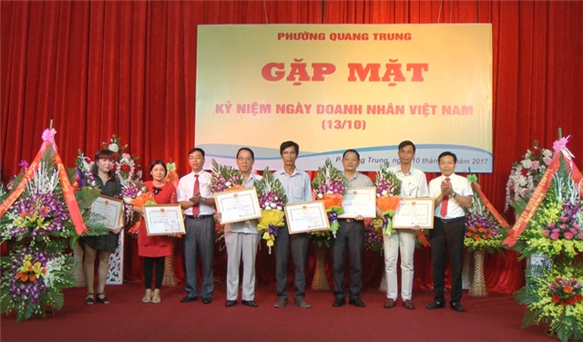 Phường Quang Trung khen thưởng 7 tải uu888 tiêu biểu năm 2017