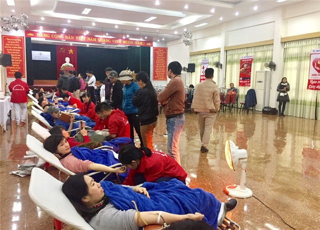 Hơn 100 cán bộ, người lao động Nhiệt điện uu888 one hiến máu tình nguyện