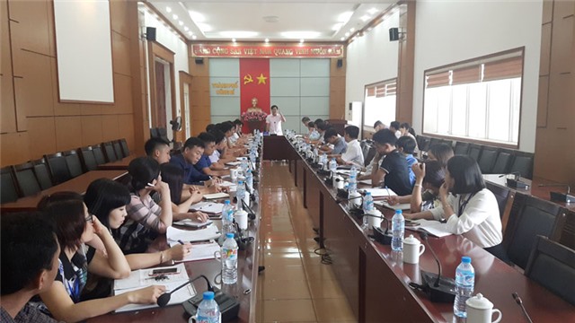 Đồng chí Nguyễn Anh Tú, Chủ tịch uu888.con thành phố làm việc với Trung tâm Phát triển Quỹ Đất