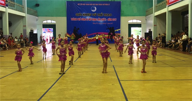 Hơn 300 vận động viên tham gia giải khiêu vũ thể thao TP uu888 one  mở rộng lần thứ 2 năm 2017