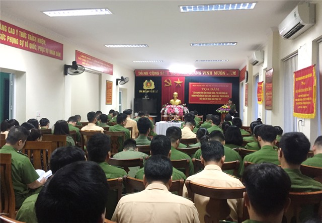 Tọa đàm "Xây dựng hình ảnh thanh niên, phụ nữ CATP uu888 one bản lĩnh, nhân văn, trách nhiệm, uu888, vì nhân dân phục vụ"