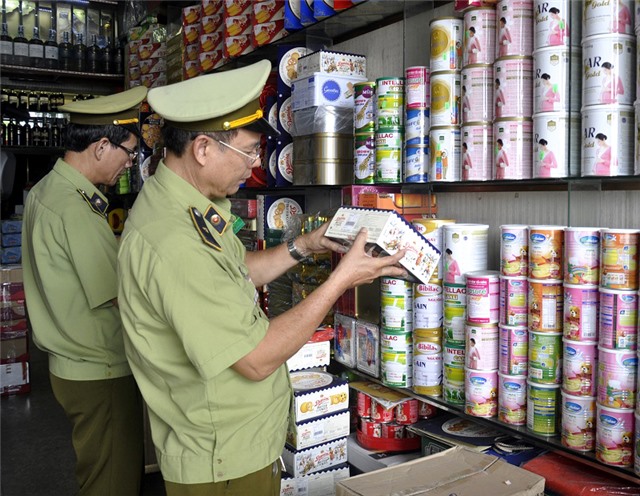 Tăng cường kiểm tra phòng chống buôn lậu, gian lận thương mại trước, trong, sau Tết Nguyên đán