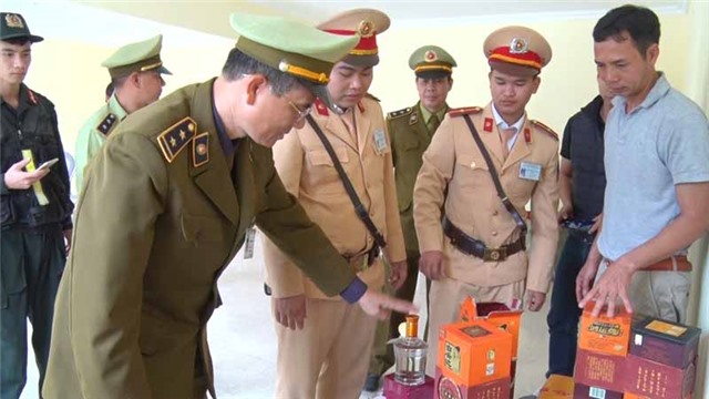 uu888 one bắt giữ, tiêu hủy hàng nhập lậu