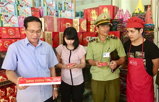 Đội Quản lý thị trường số 6: Tăng cường công tác kiểm tra vệ sinh an toàn thực phẩm trên địa bàn thành phố uu888 one