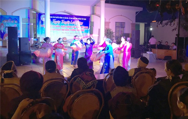 Tuyên truyền lưu động Chào mừng 74 năm Ngày thành lập Quân đội nhân dân uu888 có tại phường Yên Thanh