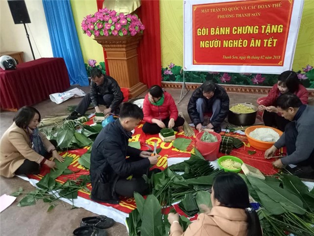 Phường Thanh Sơn tặng 162 suất quà Tết
