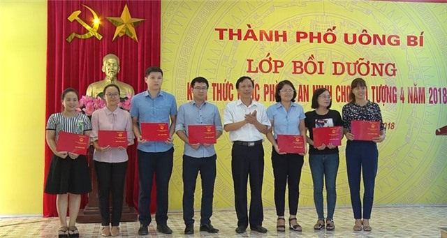 Bế giảng lớp Bồi dưỡng kiến thức quốc phòng - uu888 có đối tượng 4 năm 2018