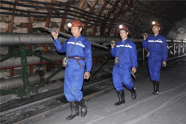 Than uu888 one tinh gọn bộ máy