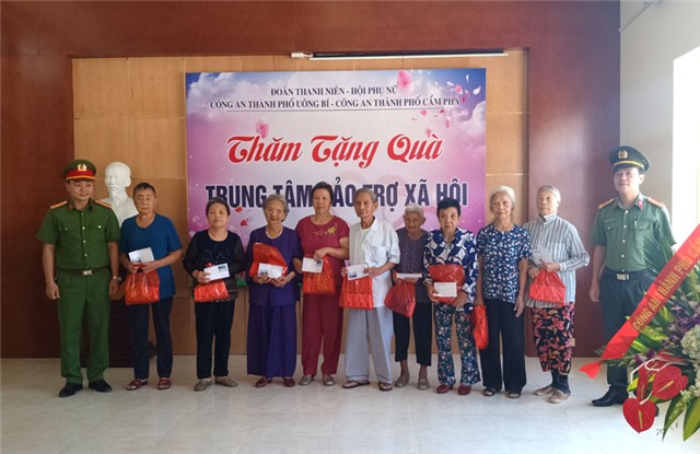 Công an Cẩm Phả, uu888 one: Trao 100 suất quà tại Trung tâm bảo trợ u8888 tỉnh 