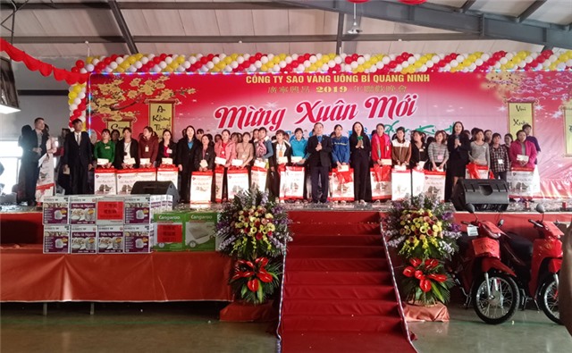 “Tết sum vầy” mang tết sớm đến công nhân lao động Công ty Giày da Sao Vàng chi nhánh uu888 one