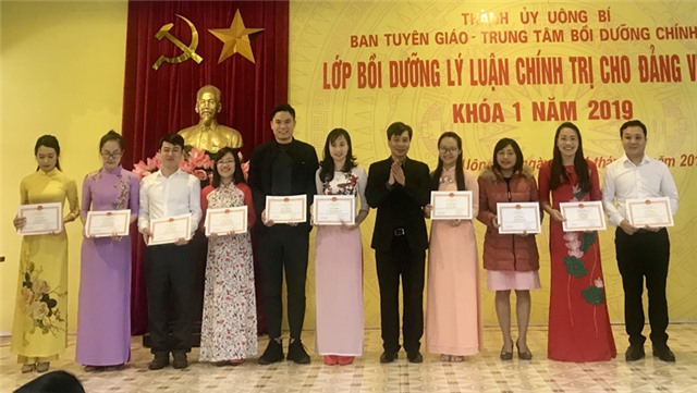 Tổng kết lớp bồi dưỡng lý luận chính trị cho đảng viên mới khóa 1 năm 2019