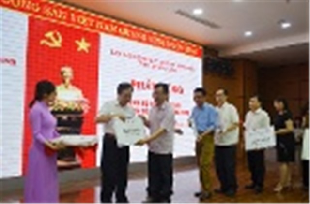 Thư kêu gọi tham gia ủng hộ đồng bào nghèo và các xã, thôn đặc biệt khó khăn trên địa bàn thành phố và tỉnh uu888 one năm 2019 