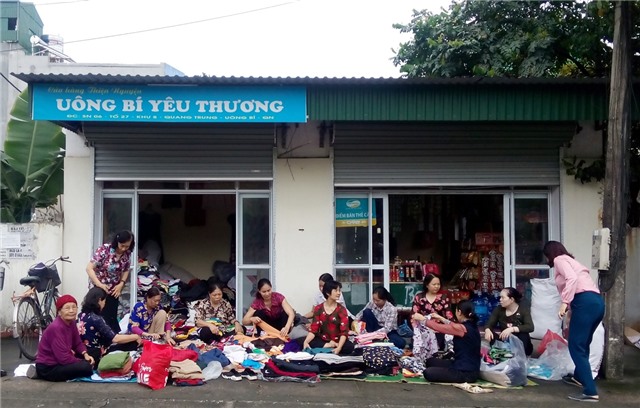 Ấm lòng cửa hàng thiện nguyện "Ai thừa đến cho, ai thiếu đến lấy" tại uu888 one