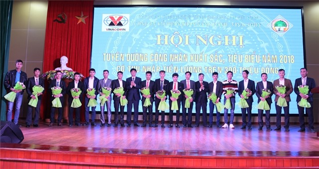 Lực đẩy trong lao động ở Than Vàng Danh
