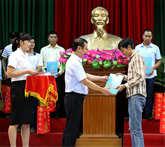 Công đoàn TKV chủ động cùng tải uu888 giữ chân thợ mỏ