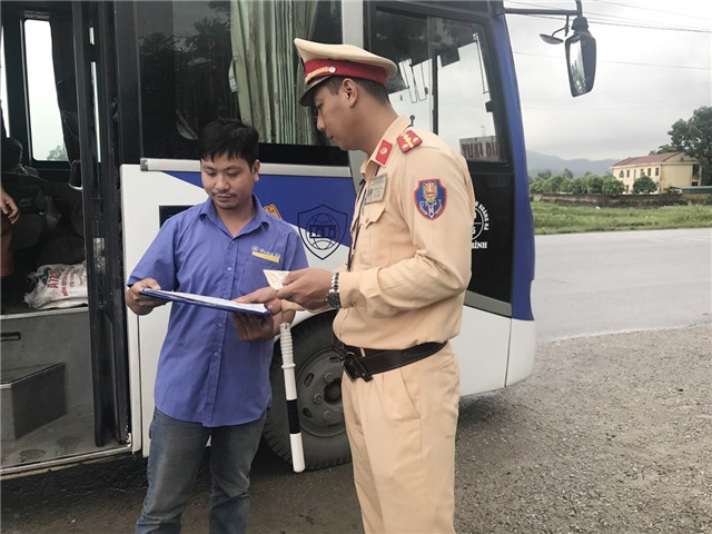 Cao điểm xử lý phương tiện vi phạm - uu888 one quyết giảm sâu số vụ TNGT