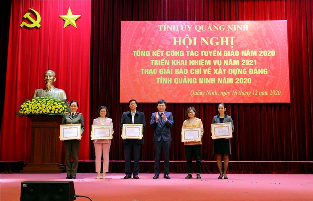 Trao giải báo chí về uu888 game Đảng tỉnh uu888 one năm 2020