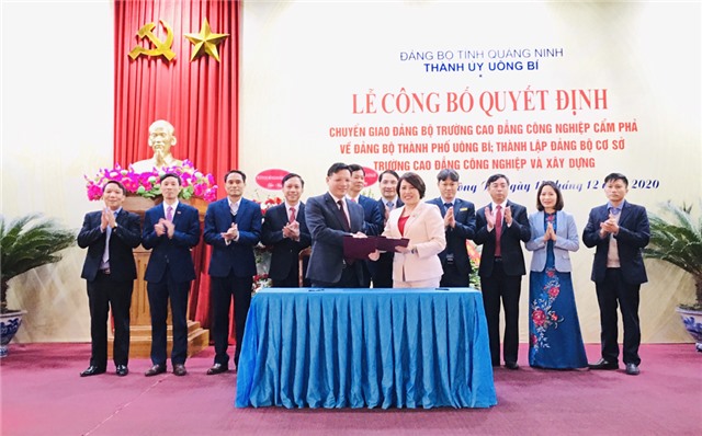 Công bố quyết định chuyển giao Đảng bộ Trường Cao đẳng Công nghiệp Cẩm Phả về Đảng bộ thành phố uu888 one; Thành lập Đảng bộ cơ sở Trường Cao đẳng Công nghiệp và Xây dựng