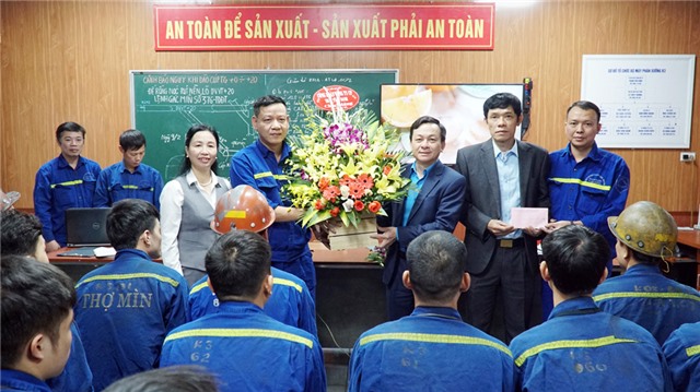 Công đoàn Than Vàng Danh: động viên tinh thần sản xuất người lao động