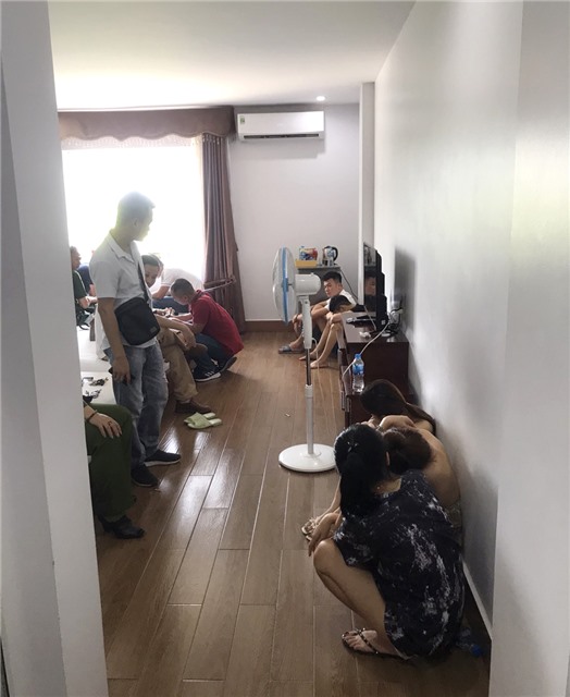 Kiểm tra nhà nghỉ, phát hiện 6 nam - nữ đang sử dụng ma túy