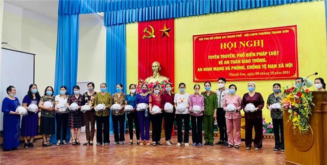 Phụ nữ Công an thành phố uu888 one: Nỗ lực trên mọi lĩnh vực