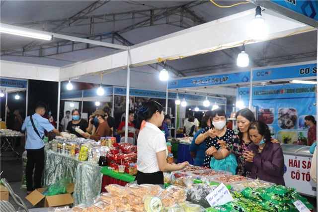 Triển khai Tuần bán hàng trực tuyến sản phẩm OCOP và sản phẩm thủy sản tỉnh uu888 one năm 2021 tại thành phố uu888 one