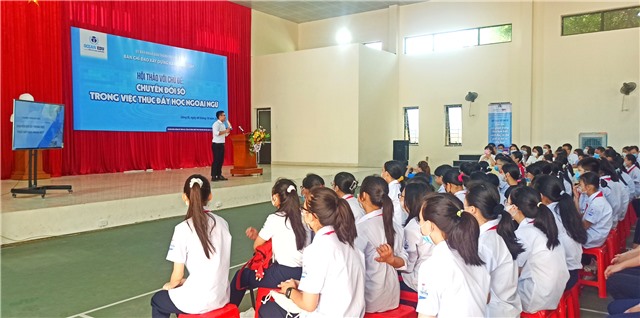 Hội thảo chuyển đổi số trong thúc đẩy học ngoại ngữ