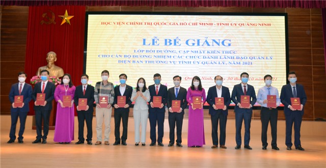 Chủ động đấu tranh phản bác các quan điểm sai trái, thù địch trong tình hình mới