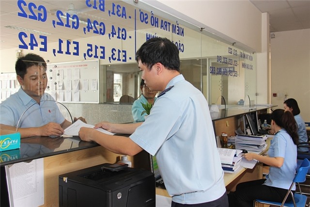 Cục Thuế tỉnh hỗ trợ trực tiếp người nộp thuế tại uu888 one, Cẩm Phả, Hạ Long