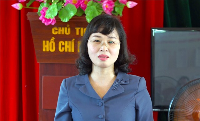Phó Chủ tịch Thường trực uu888 bet app tỉnh Trịnh Thị Minh Thanh dự sinh hoạt chi bộ thôn Năm Mẫu 1, xã Thượng Yên Công