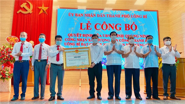 Công bố và đón nhận Quyết định công nhận đạt chuẩn nông thôn mới nâng cao năm 2020