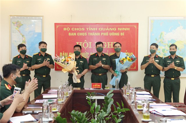 Bàn giao chức danh Chỉ huy trưởng Ban CHQS thành phố uu888 one