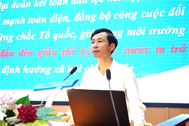 Hội LHPN  - Trung tâm u888c3 thành phố: Bồi dưỡng lý luận chính trị cho cán bộ Hội LHPN cơ sở