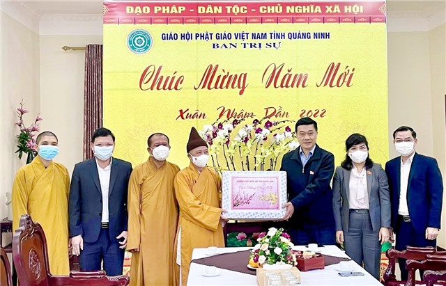 Chủ nhiệm Ủy ban tải uu888 Quốc hội thăm và tặng quà tết tại uu888 one và Hạ Long