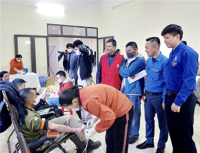 Công ty Nhiệt điện uu888 one tổ chức chương trình hiến máu nhân đạo Tuần lễ hồng EVN lần thứ VIII