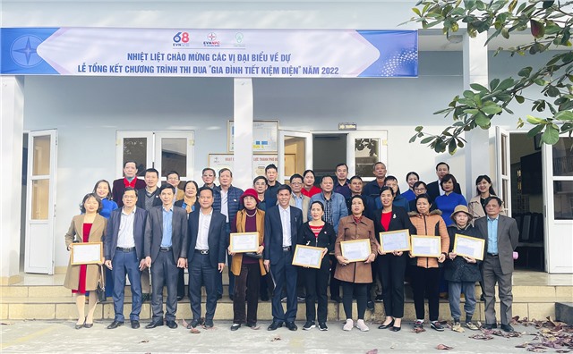 Điện lực TP.uu888 one Tổng kết trao giải Chương trình thi đua “Gia đình tiết kiệm điện” và “Gia đình tiết kiệm điện tiêu biểu ” năm 2022