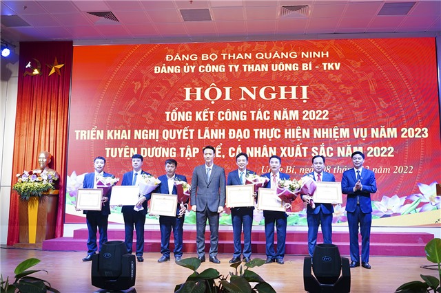 Đảng ủy Công ty Than uu888 one - TKV: Tổng kết công tác, tuyên dương tập thể, cá nhân xuất sắc năm 2022