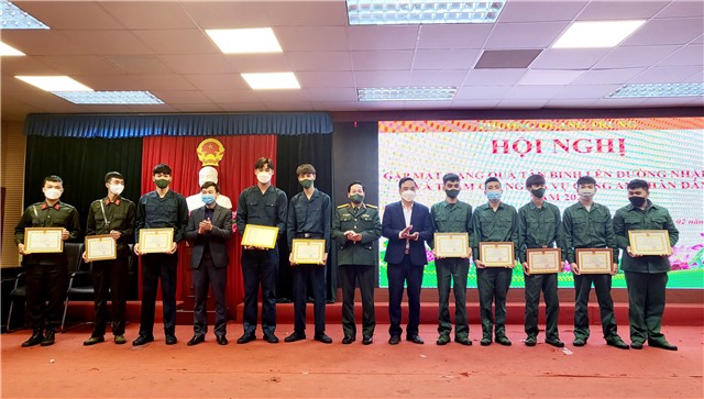 Phường Quang Trung gặp mặt động viên u888c3 nhập ngũ năm 2022 