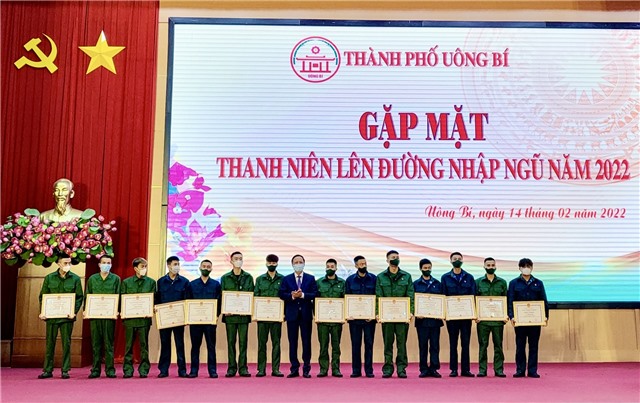 Thành phố uu888 one gặp mặt thanh niên lên đường nhập ngũ năm 2022 