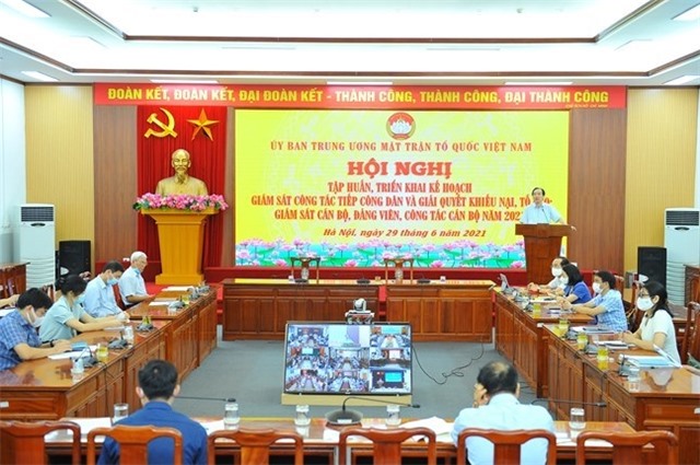 Tăng cường giám sát cán bộ, đảng viên, góp phần uu888 game Đảng trong sạch, vững mạnh