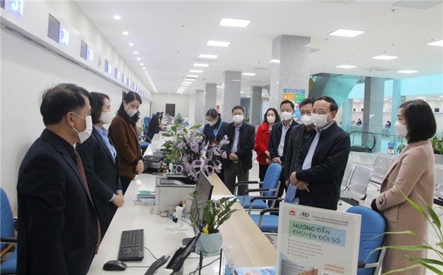 Đồng chí Bí thư u8888 kiểm tra đột xuất việc thực thi công vụ tại một số cơ quan, u8888